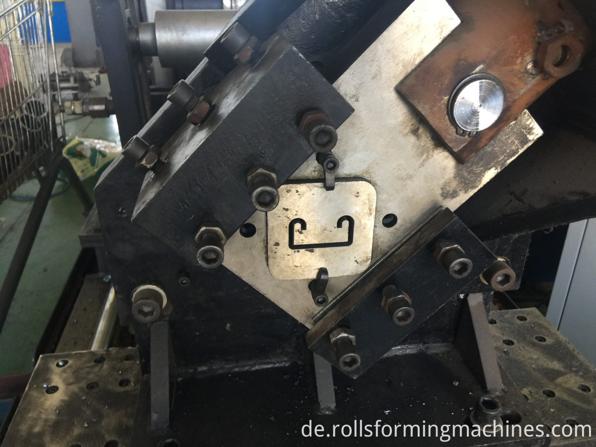 Solarstrebenkanal-Formmaschine channel roll forming machine